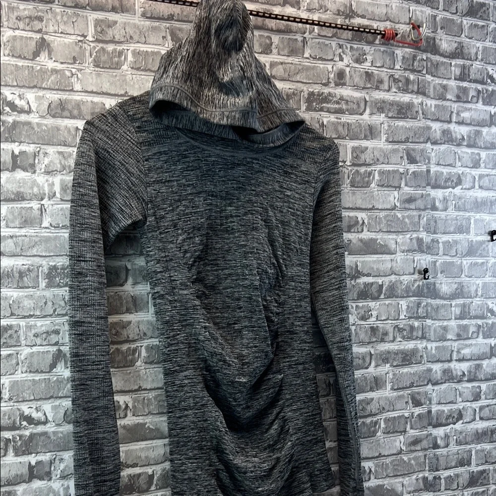 Athleta Gray Long Sleeve Hooded Top - Picture 2 of 7
